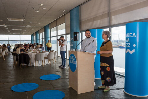 Rodrigo Gil e Marta Cortacáns, voceiros da Marea Atlántica